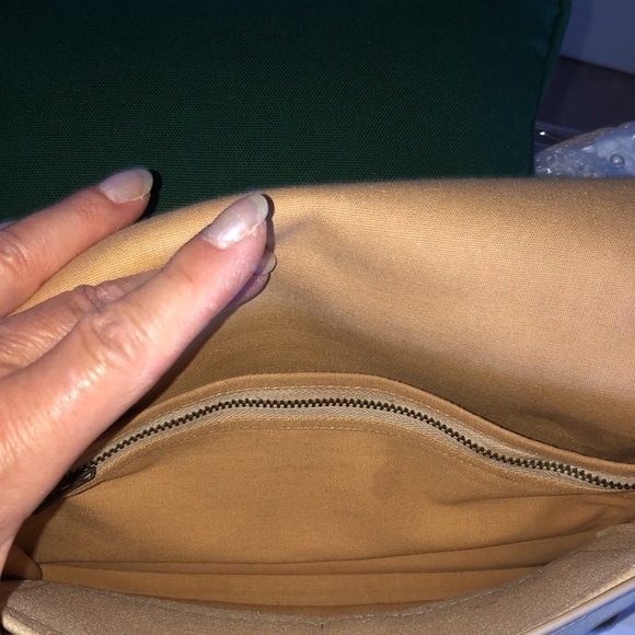 Celine Pouch - Picture 4 of 4